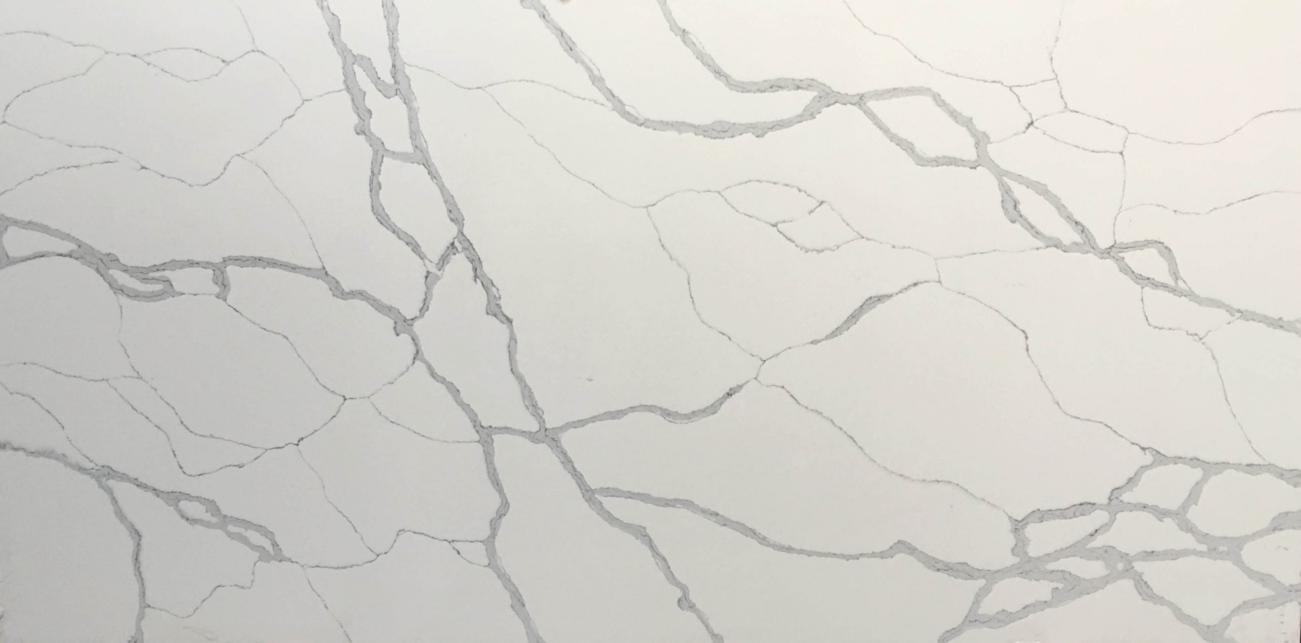 Quartz Stone M38 Calacatta Hachure - Image 1
