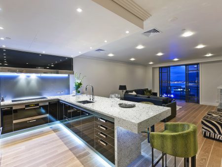Quartz Stone PL9 Metallic White - Image 2